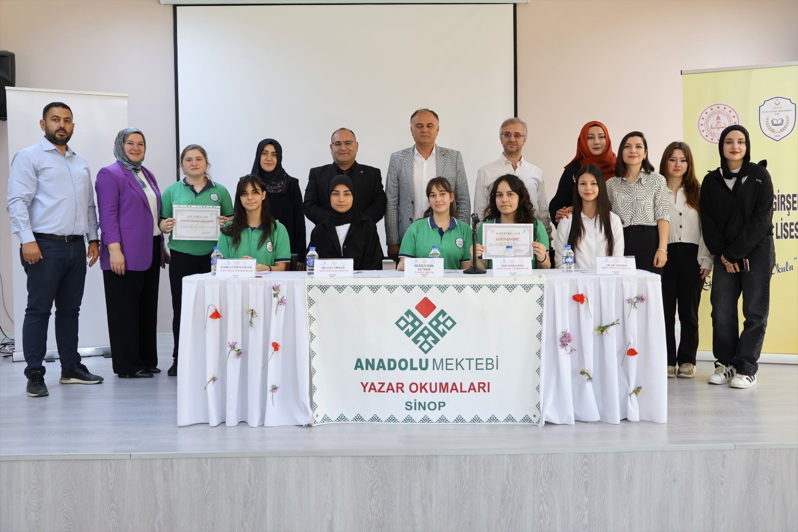 SİNOP ANADOLU MEKTEBİNDEN EĞİTİM YOLUYLA DEĞİŞME GELİŞME VE YABANCILAŞMA PANELİ