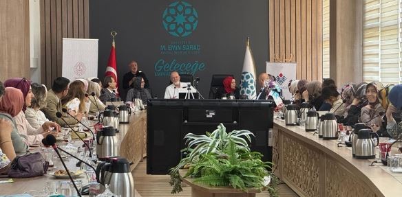 MUSTAFA KUTLU İSTANBUL'DA ANADOLU MEKTEBİ ÖĞRETMENLERİ İLE BİR ARAYA GELDİ