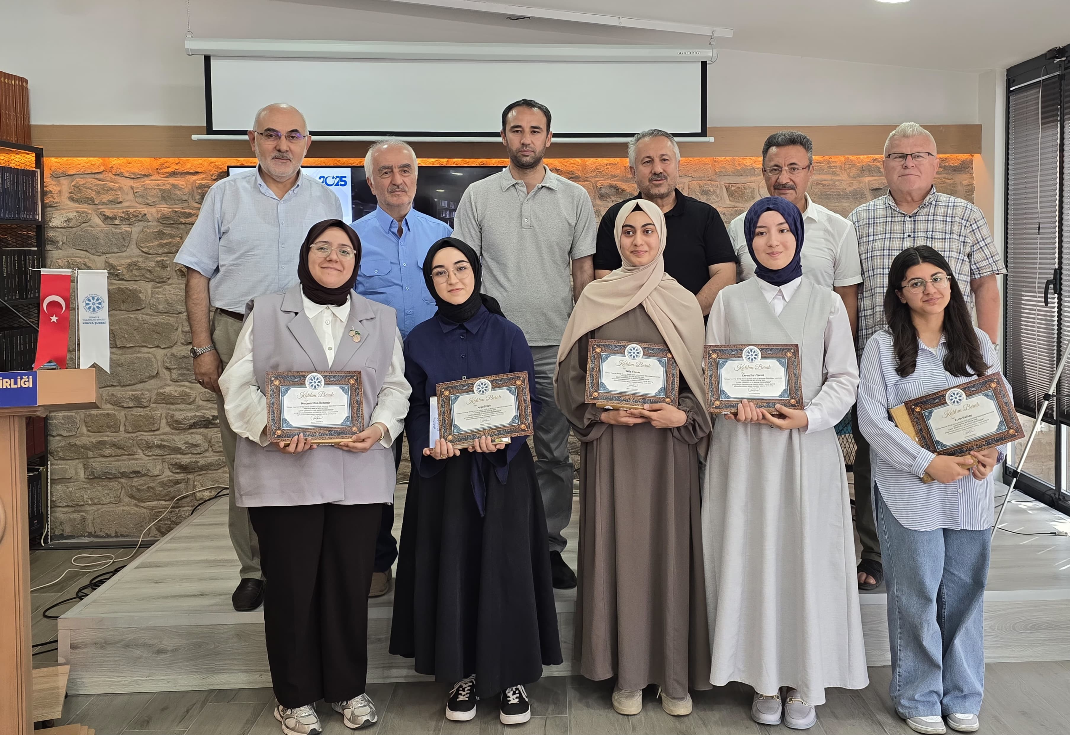 TÜRKİYE YAZARLAR BİRLİĞİ KONYA ŞUBESİ VE ANADOLU MEKTEBİ İŞ BİRLİĞİ İLE MAVERA PANELİ YAPILDI