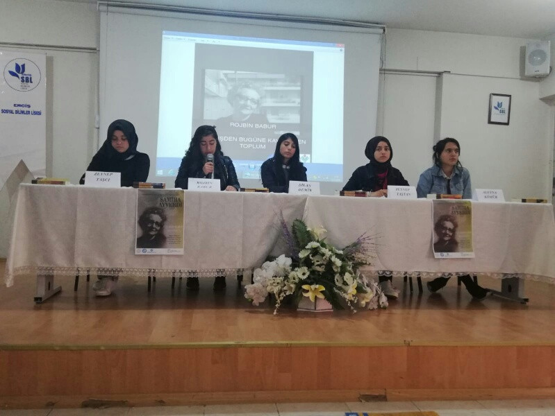 VAN ERCİŞ’TE SÂMİHA AYVERDİ VE MUSTAFA KUTLU PANELİ 