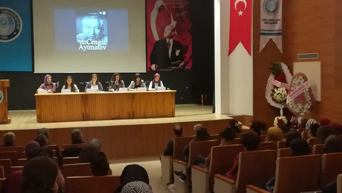 BALIKESİR'DE CENGİZ AYTMATOV PANELİ YAPILDI