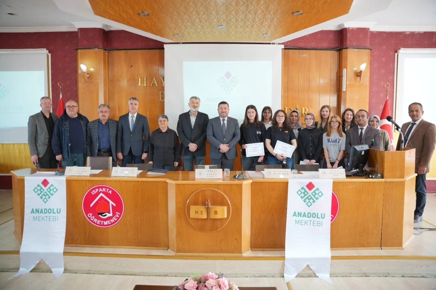 ISPARTA’DA CENGİZ AYTMATOV İL PANELİ GERÇEKLEŞTİRİLDİ