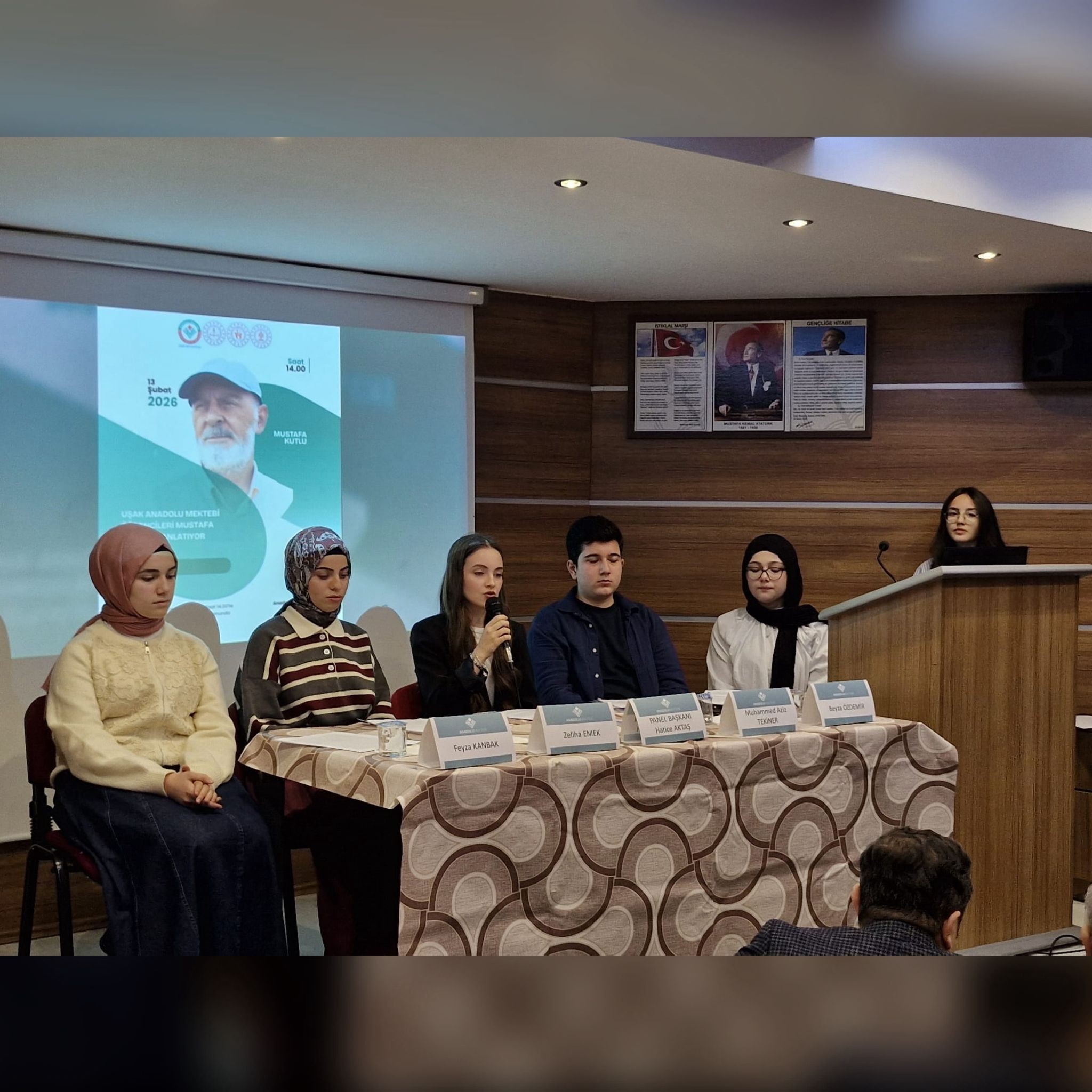 UŞAK ANADOLU MEKTEBİ ÖĞRENCİLERİ MUSTAFA KUTLU'YU ANLATTI