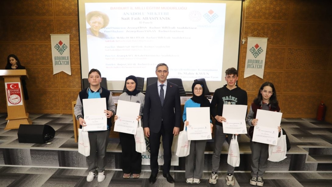 BAYBURT’TA ANADOLU MEKTEBİ SAİT FAİK ABASIYANIK İL PANELİ GERÇEKLEŞTİRİLDİ