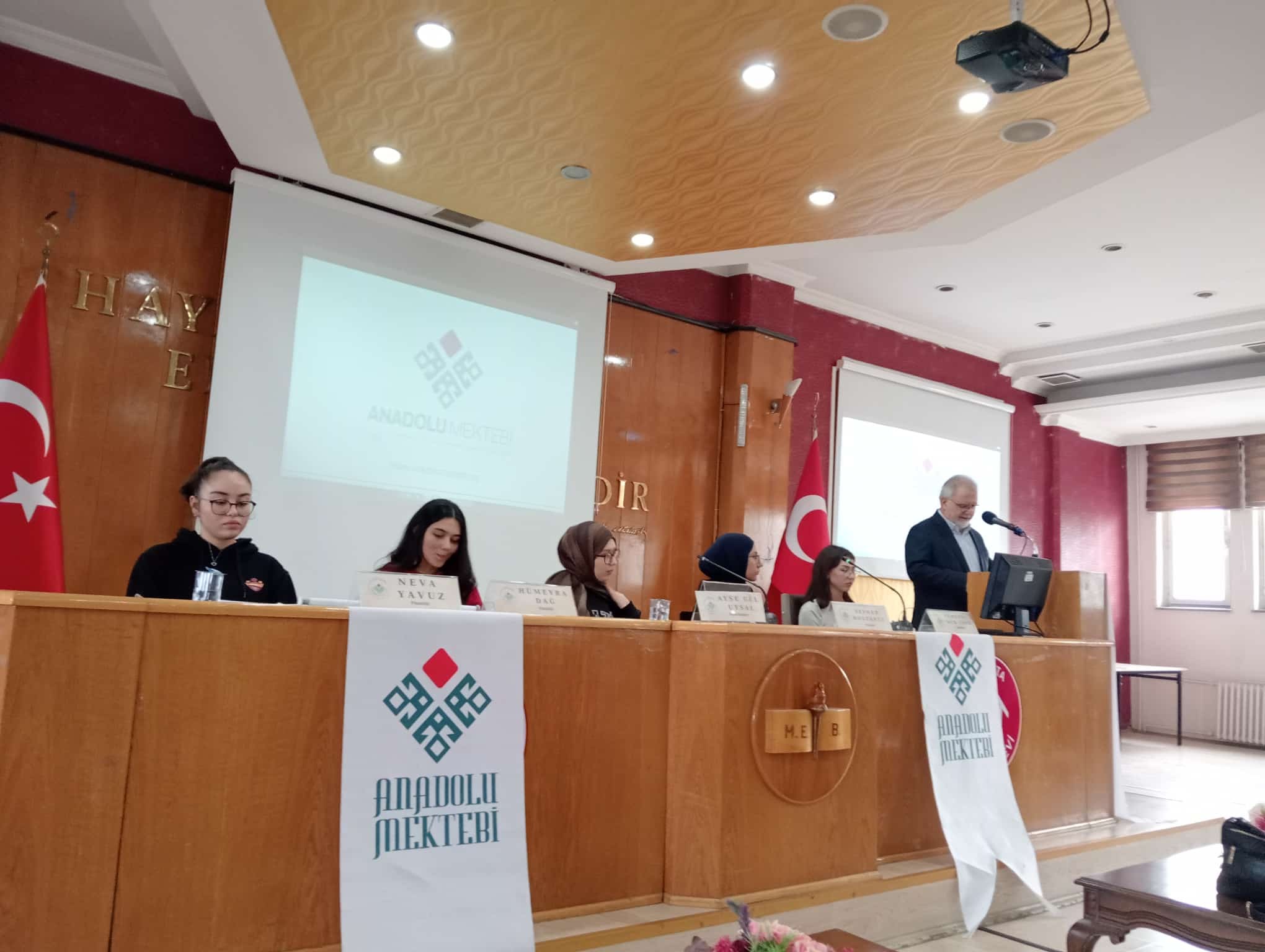 MUSTAFA KUTLU ANADOLU MEKTEBİ ISPARTA İL PANELİNDE ANLATILDI