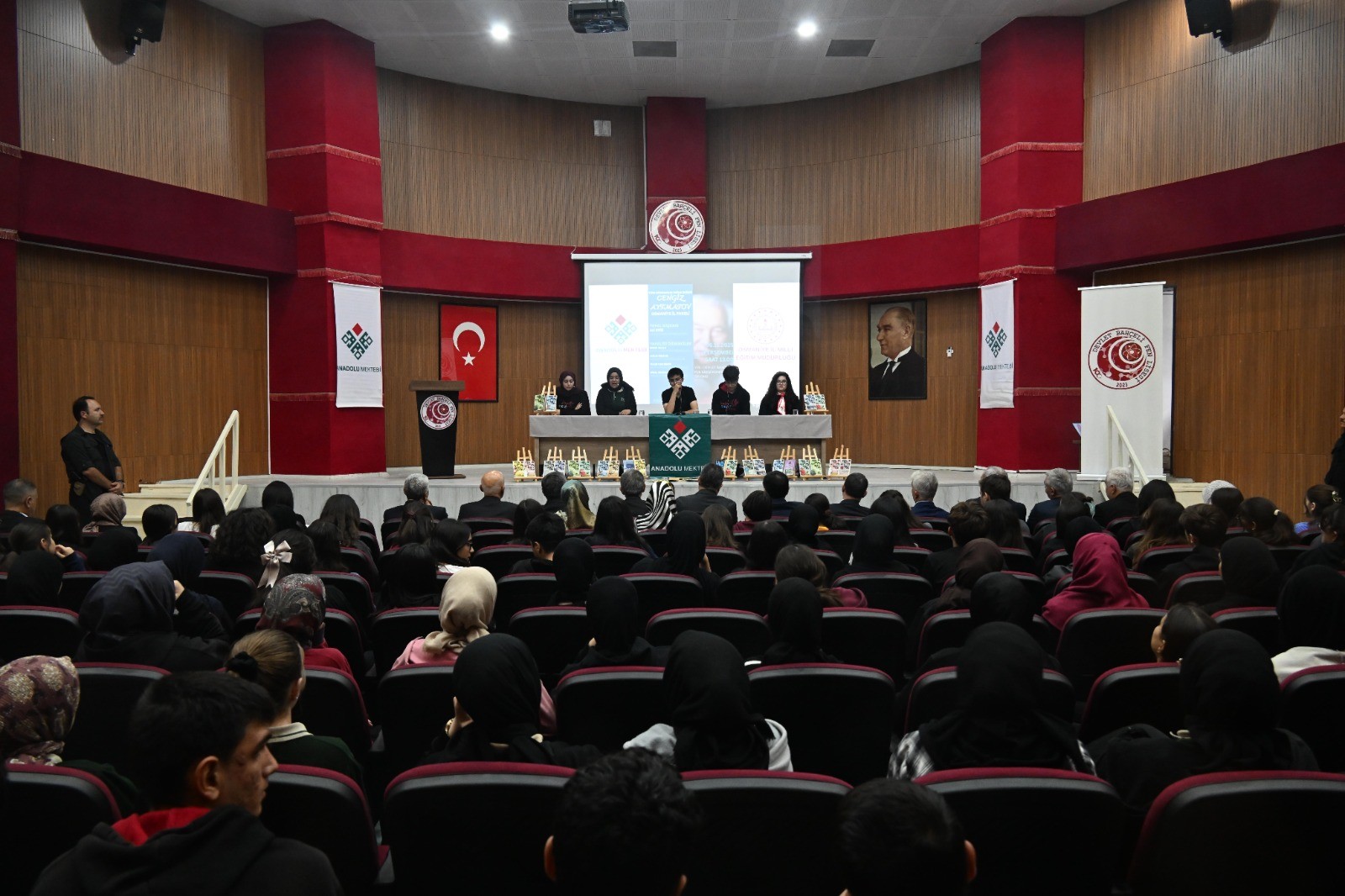 OSMANİYE'DE SAMİ GÜÇLÜ'NÜN KATILIMI İLE CENGİZ AYTMATOV İL PANELİ YAPILDI