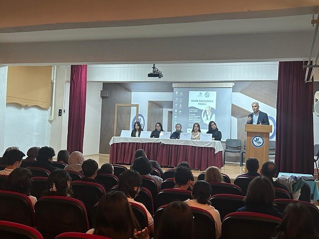 KARAMAN'DA RASİM ÖZDENÖREN PANELİ 