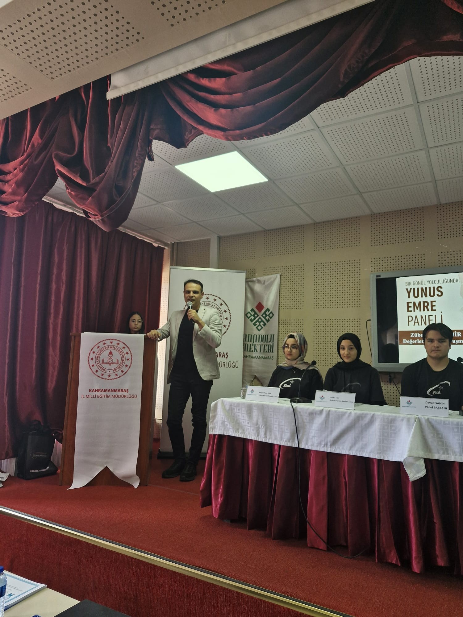 KAHRAMANMARAŞ'TA YUNUS EMRE İL PANELİ İCRA EDİLDİ