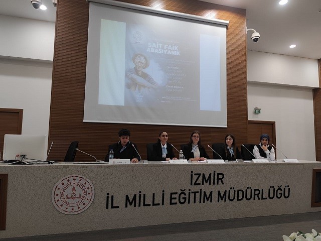 İZMİR'DE SAİT FAİK ABASIYANIK İL PANELİ YAPILDI