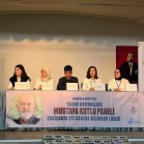 ESKİŞEHİR ETİ SOSYAL BİLİMLER LİSESİ MUSTAFA KUTLU VE CENGİZ AYTMATOV PANELLERİ YAPILDI