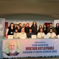 ESKİŞEHİR ETİ SOSYAL BİLİMLER LİSESİ MUSTAFA KUTLU VE CENGİZ AYTMATOV PANELLERİ YAPILDI